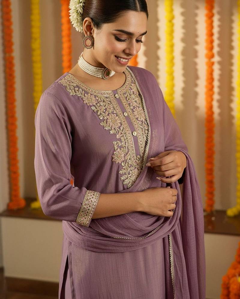 Floral Embroidered Thread Work Straight Kurta With Trouser & Dupatta