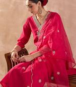 Ethnic Motifs Embroidered Thread Work Straight Kurta With Trousers & Dupatta