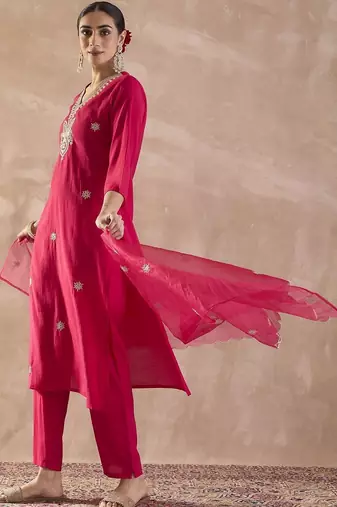 Ethnic Motifs Embroidered Thread Work Straight Kurta With Trousers & Dupatta
