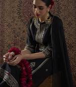 Ethnic Motifs Embroidered Mandarin Collar Straight Kurta & Trousers With Dupatta