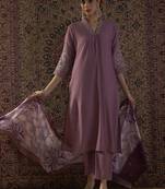 Floral Embroidered Regular Thread Work Straight Kurta With Trousers & Dupatta