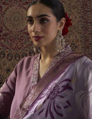 Floral Embroidered Regular Thread Work Straight Kurta With Trousers & Dupatta 4