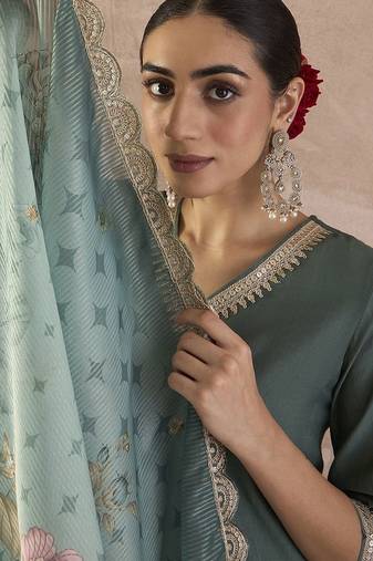 V-Neck Pleated Thread Work Straight Kurta With Trouser & Dupatta