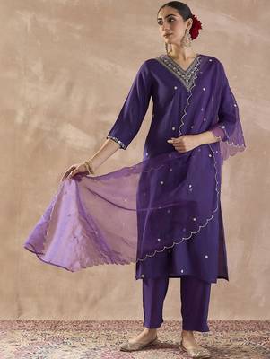Ethnic Motifs Embroidered Regular Thread Work Kurta With Trousers & Dupatta 4