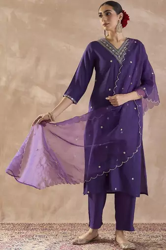 Ethnic Motifs Embroidered Regular Thread Work Kurta With Trousers & Dupatta