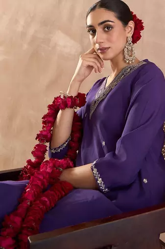 Ethnic Motifs Embroidered Regular Thread Work Kurta With Trousers & Dupatta