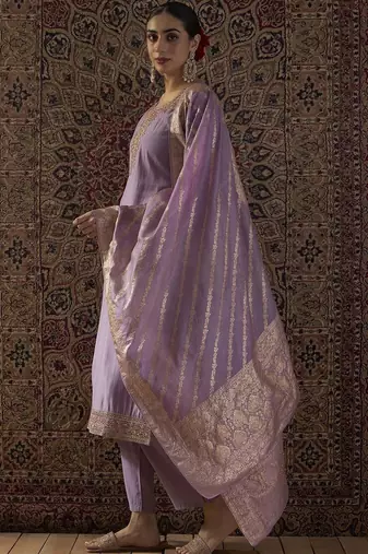 Ethnic Motifs Embroidered Round Neck Thread Work Kurta With Trousers & Dupatta