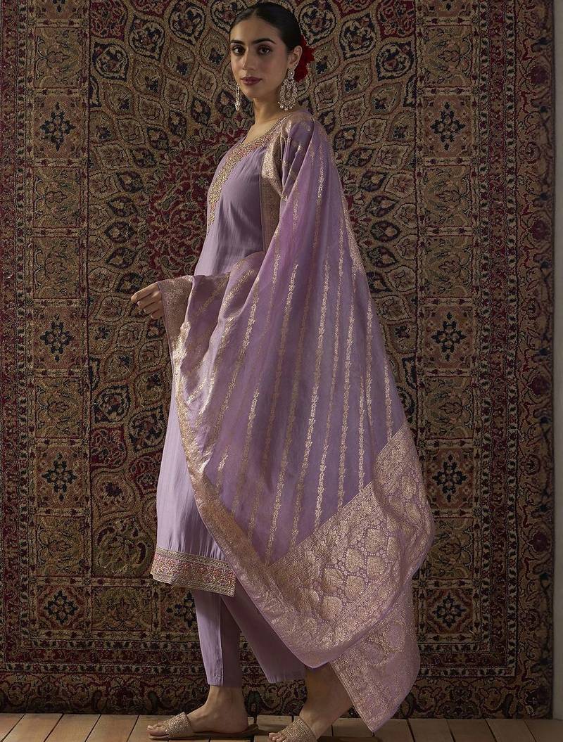 Ethnic Motifs Embroidered Round Neck Thread Work Kurta With Trousers & Dupatta