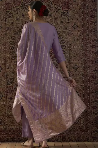 Ethnic Motifs Embroidered Round Neck Thread Work Kurta With Trousers & Dupatta