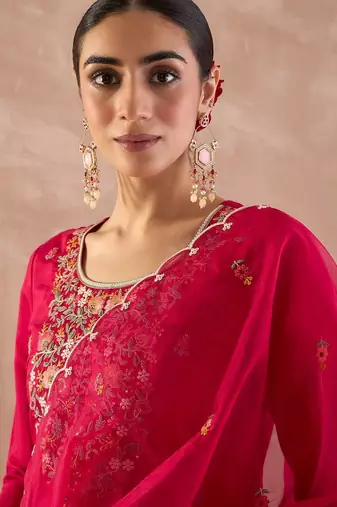Floral Embroidered Straight Thread Work Kurta With Trousers & With Dupatta