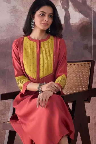 Self Design Round Neck Straight Kurta With Trouser