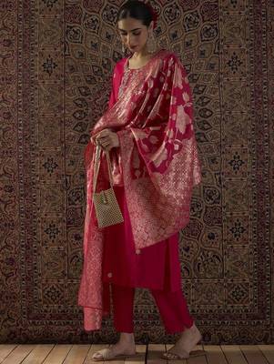 Floral Embroidered Thread Work Round Neck Straight Kurta With Trouser & Dupatta 1