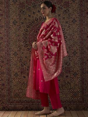 Floral Embroidered Thread Work Round Neck Straight Kurta With Trouser & Dupatta 3