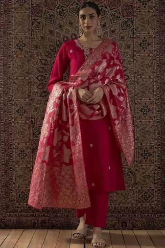 Floral Embroidered Thread Work Round Neck Straight Kurta With Trouser & Dupatta