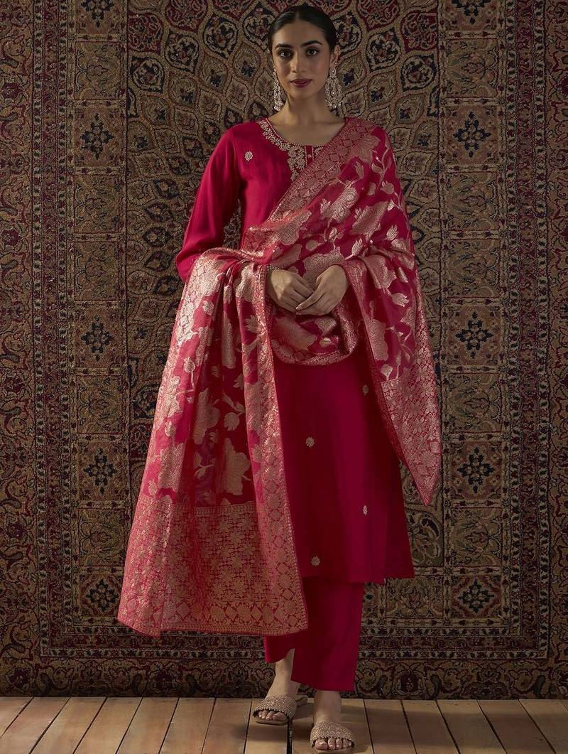 Floral Embroidered Thread Work Round Neck Straight Kurta With Trouser & Dupatta
