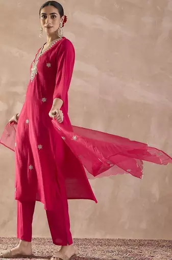 Ethnic Motifs Embroidered V-Neck Thread Work Kurta With Trousers & Dupatta