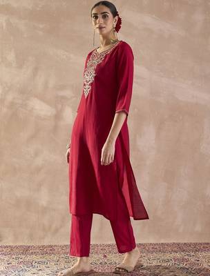 Floral Embroidered Round Neck Thread Work Kurta With Trouser 4