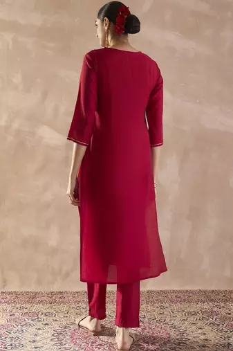 Floral Embroidered Round Neck Thread Work Kurta With Trouser