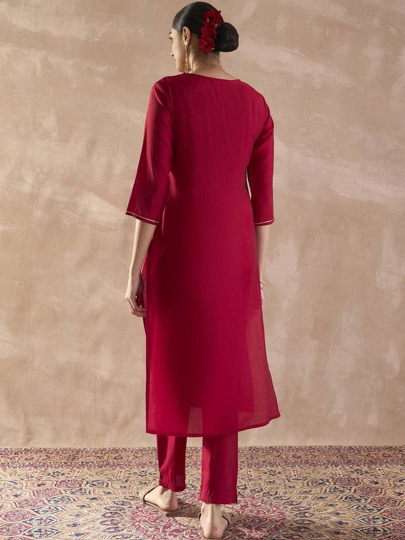 Floral Embroidered Round Neck Thread Work Kurta With Trouser
