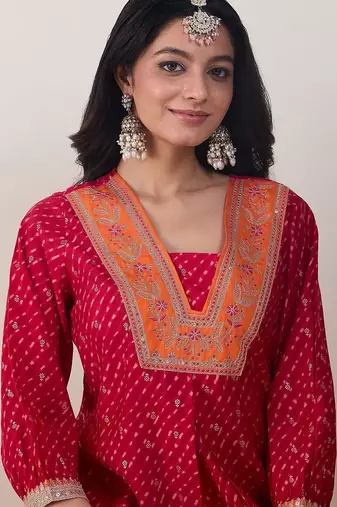 Women Ethnic Motifs Embroidered Regular Thread Work Silk Kurta with Trousers