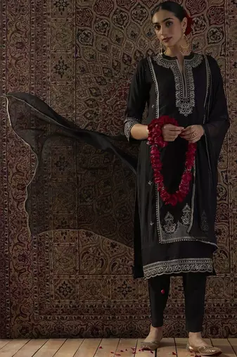 Embroidered Notch Neck Sequinned Straight Kurta With Trousers & Dupatta
