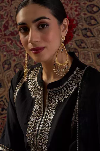 Embroidered Notch Neck Sequinned Straight Kurta With Trousers & Dupatta