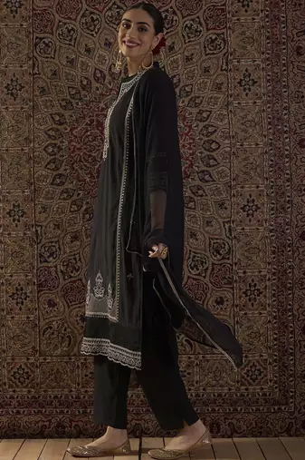 Embroidered Notch Neck Sequinned Straight Kurta With Trousers & Dupatta