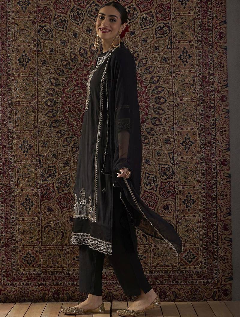 Embroidered Notch Neck Sequinned Straight Kurta With Trousers & Dupatta
