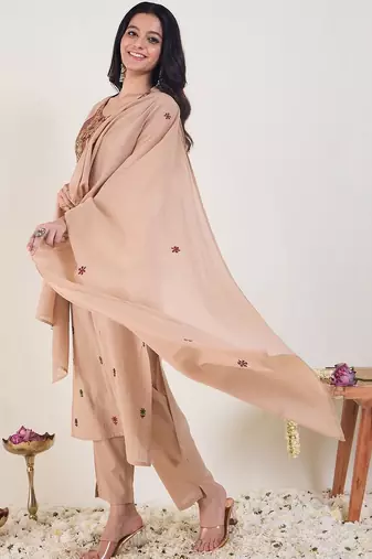 Ethnic Motifs Embroidered Thread Work Kurta With Trousers & Dupatta