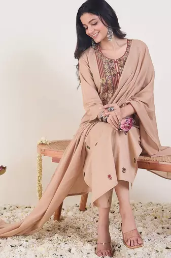 Ethnic Motifs Embroidered Thread Work Kurta With Trousers & Dupatta
