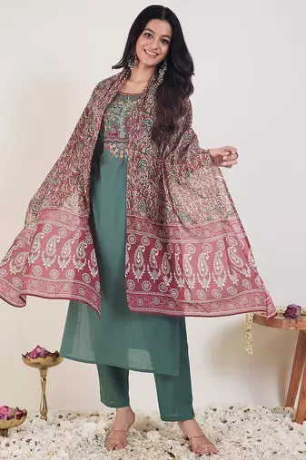 Ethnic Motifs Embroidered Regular Thread Work Kurta With Trousers & Dupatta