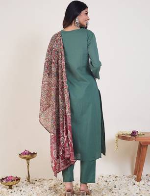 Ethnic Motifs Embroidered Regular Thread Work Kurta With Trousers & Dupatta 5