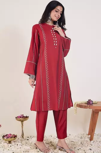 Ethnic Motifs Embroidered Mandarin Collar Thread Work Kurta With Trousers