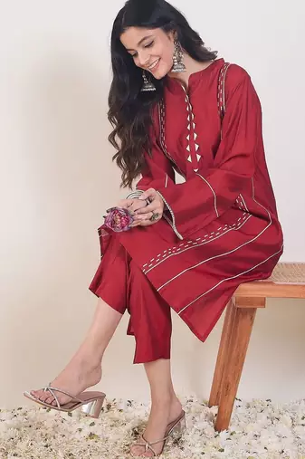 Ethnic Motifs Embroidered Mandarin Collar Thread Work Kurta With Trousers