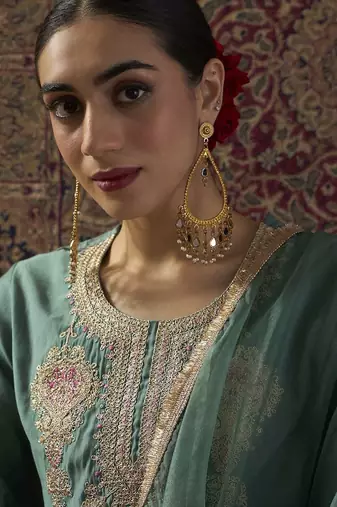 Ethnic Motifs Embroidered Thread Work Straight Kurta With Trousers & Dupatta
