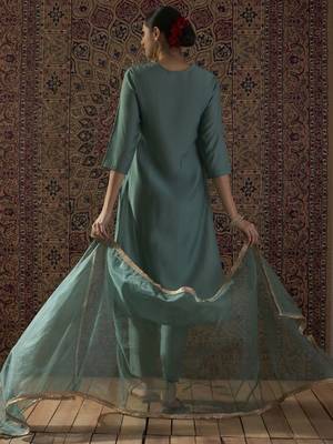 Ethnic Motifs Embroidered Thread Work Straight Kurta With Trousers & Dupatta 5