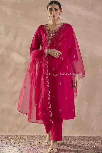 Floral Embroidered Regular Thread Work Straight Kurta With Trousers & Dupatta