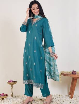 Ethnic Motifs Embroidered Thread Work Kurta with Trousers & With Dupatta 4