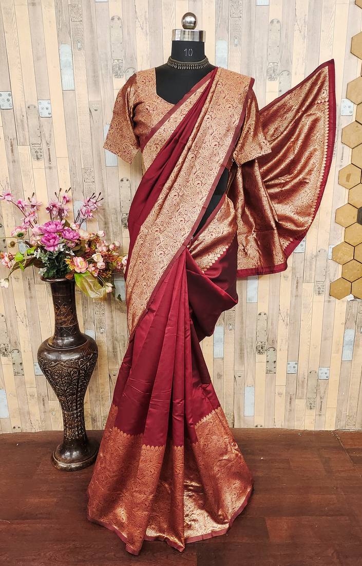 maroon silk blend banarasi saree with unstitched blouse piece