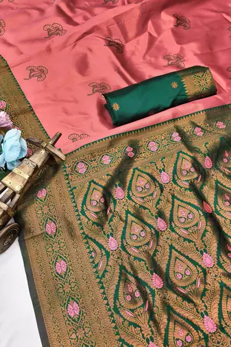 Green gajri silk blend saree with unstitched blouse piece
