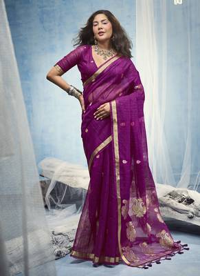Magenta pure munga silk blend handloom saree and contrast weaving border with organza pallu 1