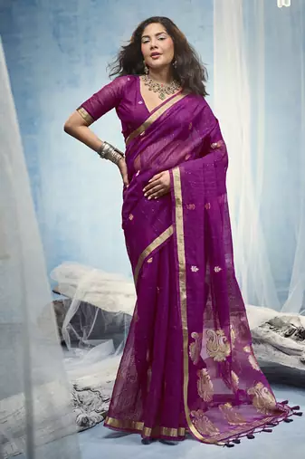 Magenta pure munga silk blend handloom saree and contrast weaving border with organza pallu