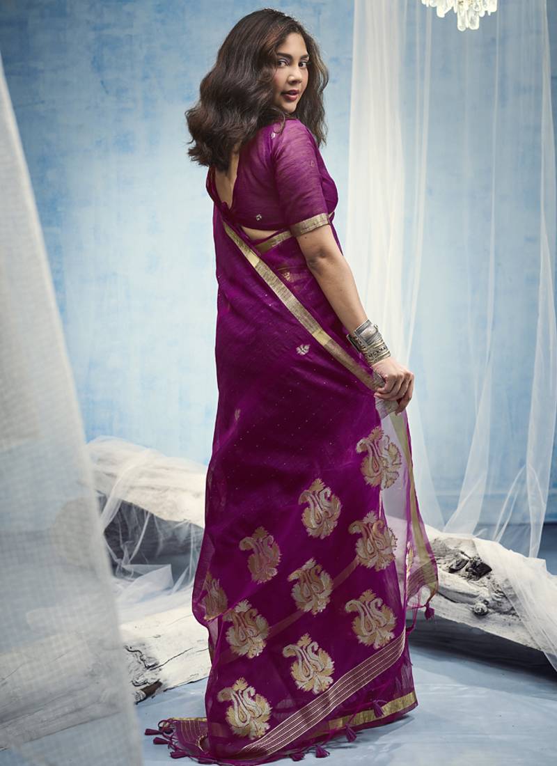 Magenta pure munga silk blend handloom saree and contrast weaving border with organza pallu