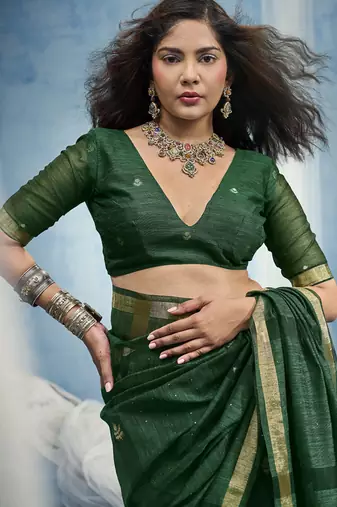 Green pure munga silk blend handloom saree and contrast weaving border with organza pallu