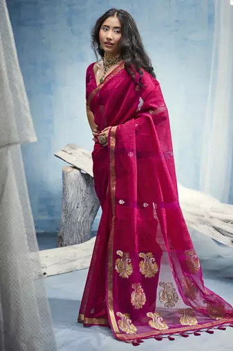 Ruby pure munga silk blend handloom saree and contrast weaving border with organza pallu
