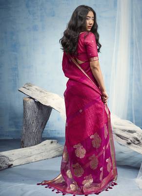 Ruby pure munga silk blend handloom saree and contrast weaving border with organza pallu 2