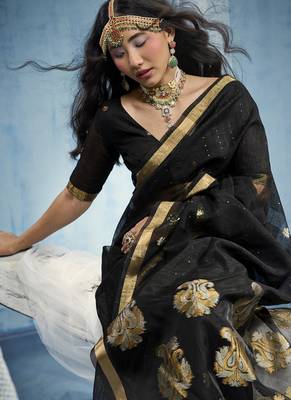 Black pure munga silk blend handloom saree and contrast weaving border with organza pallu 5