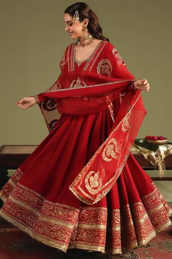 Red silk blend embroidered flared gown set
