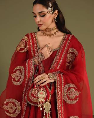 Red silk blend embroidered flared gown set 3