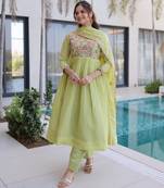 Green chanderi embroidered kurta set